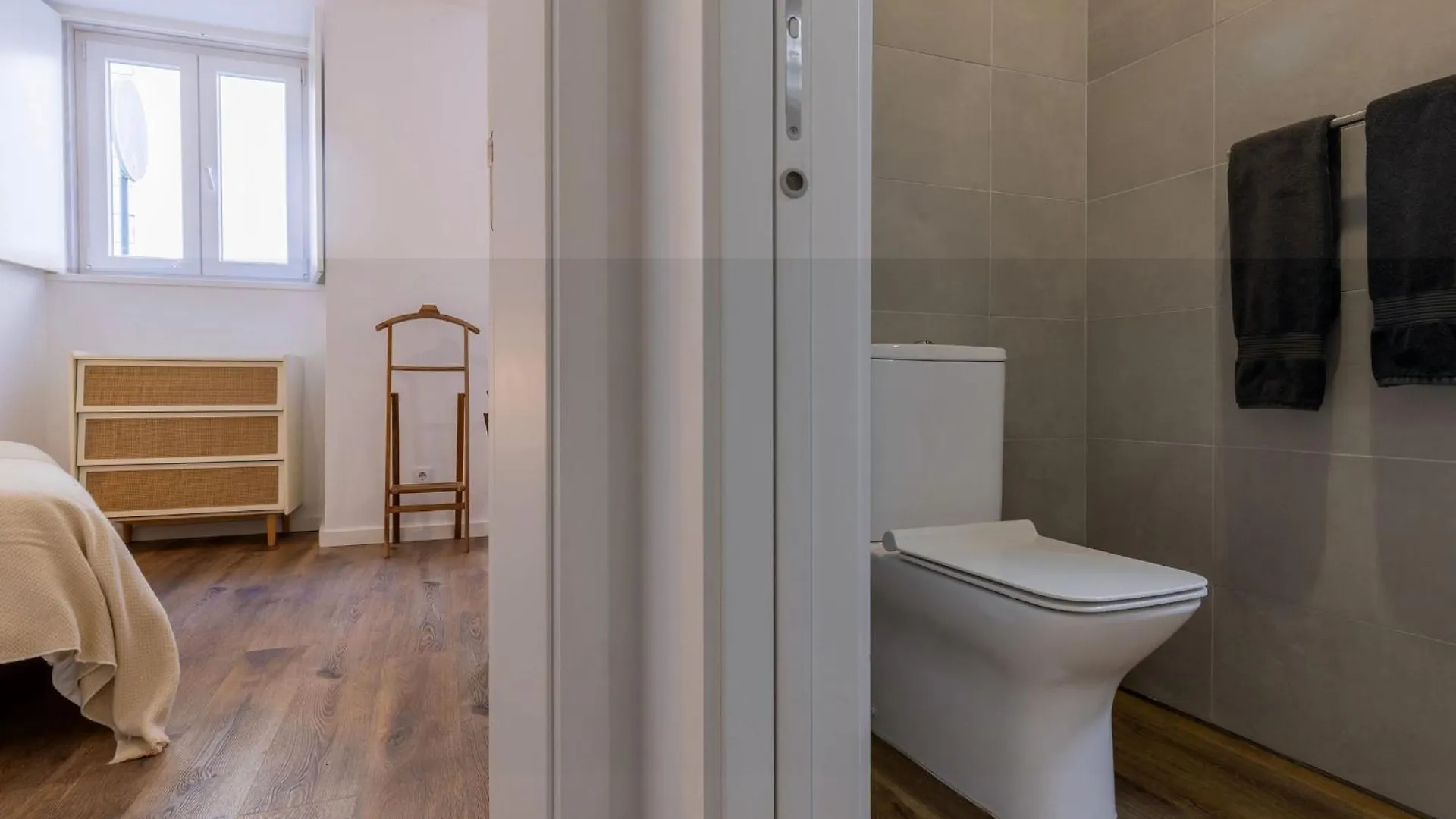 2Bdr Cozy Apartment In Graca By Lovelystay Lisbon