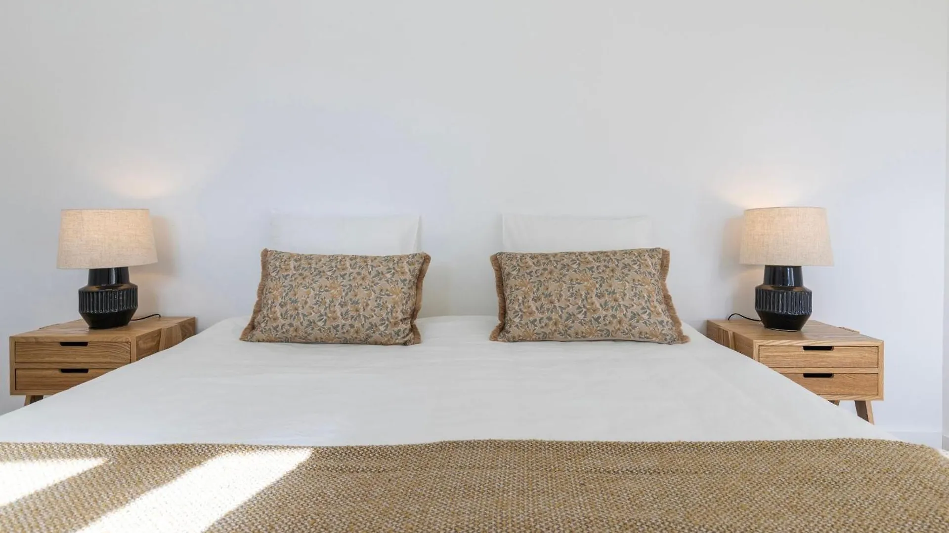 2Bdr Cozy Apartment In Graca By Lovelystay Lisbon Portugal