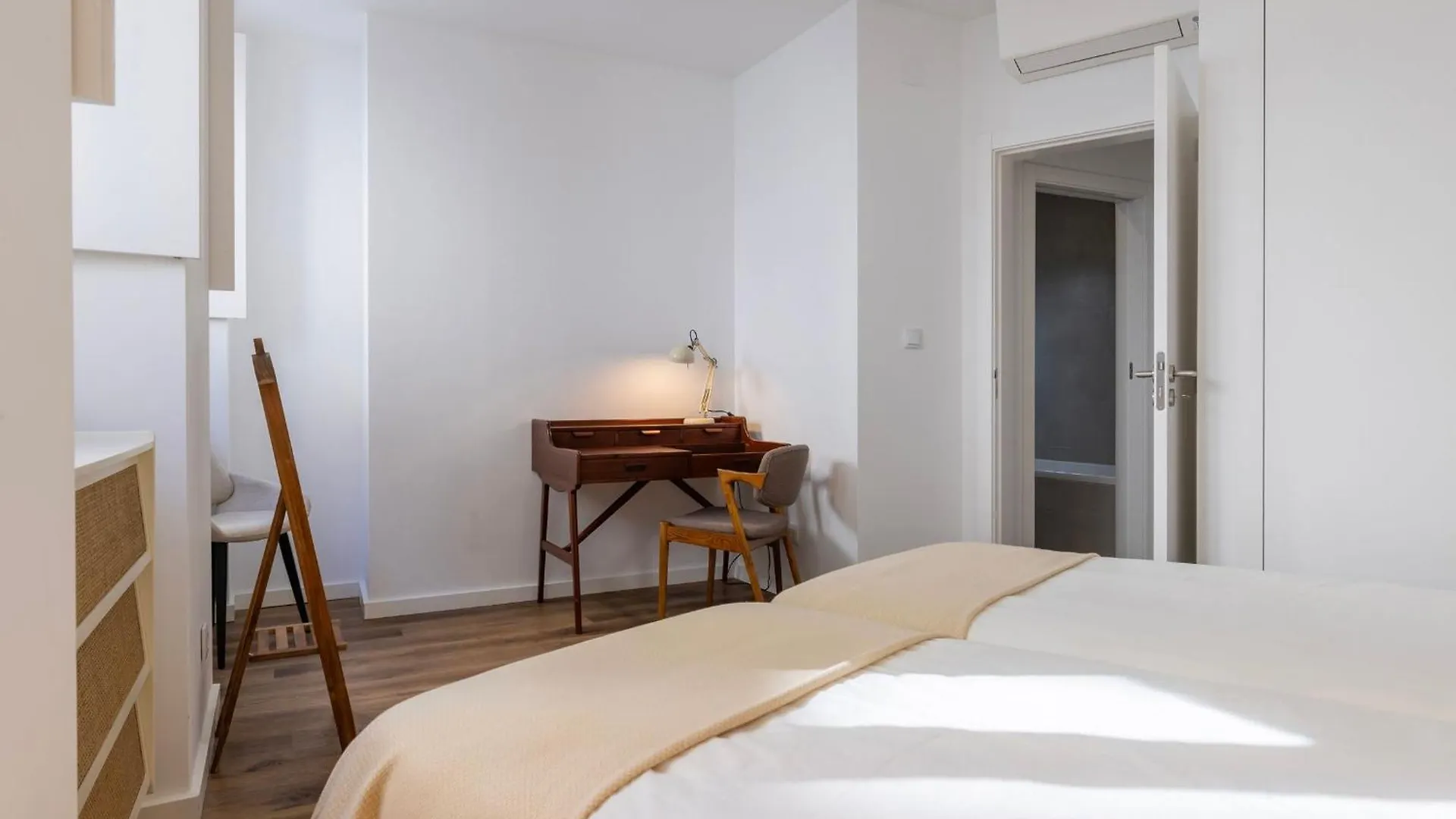 2Bdr Cozy Apartment In Graca By Lovelystay Lisbon