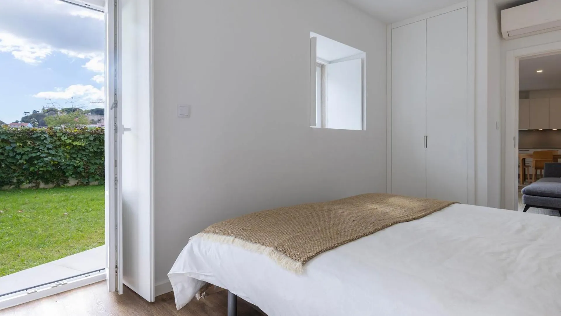 2Bdr Cozy Apartment In Graca By Lovelystay Lisbon