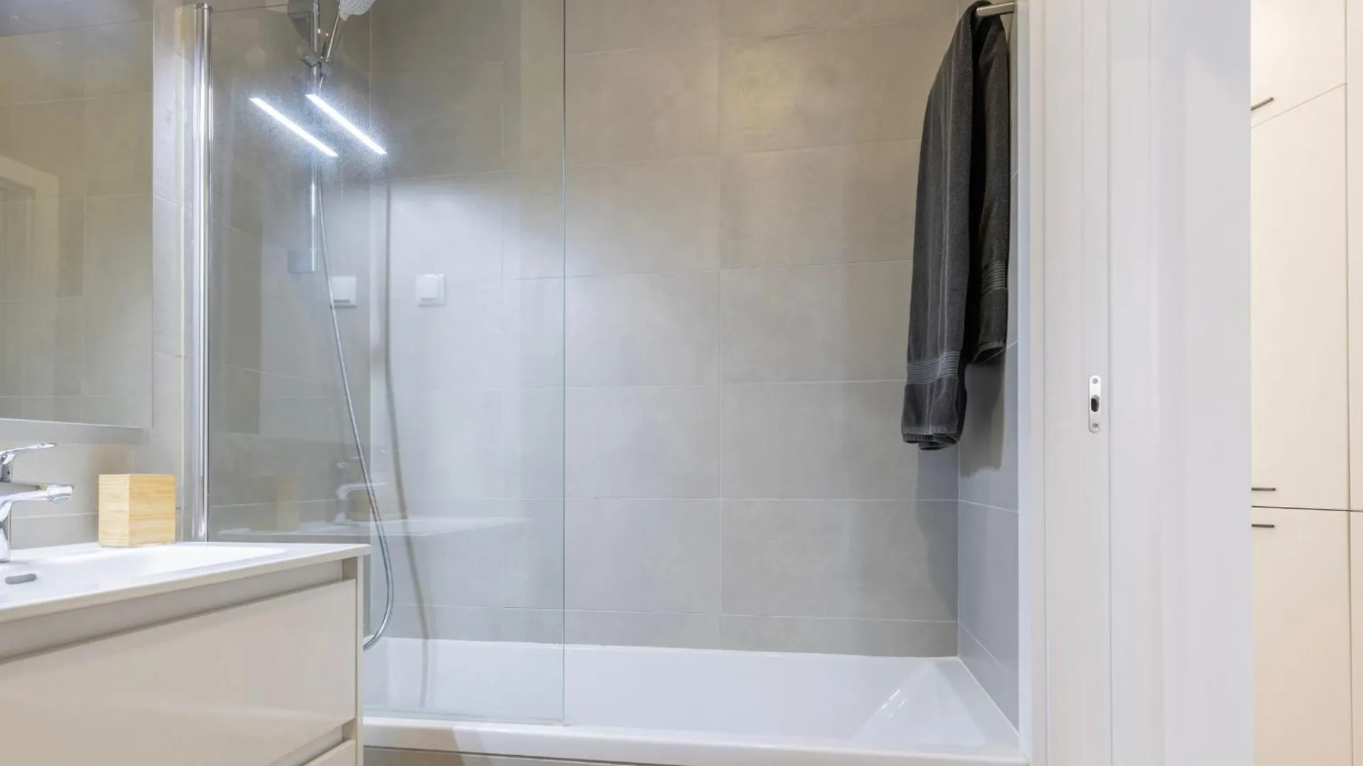 2Bdr Cozy Apartment In Graca By Lovelystay Lisboa Portugalsko